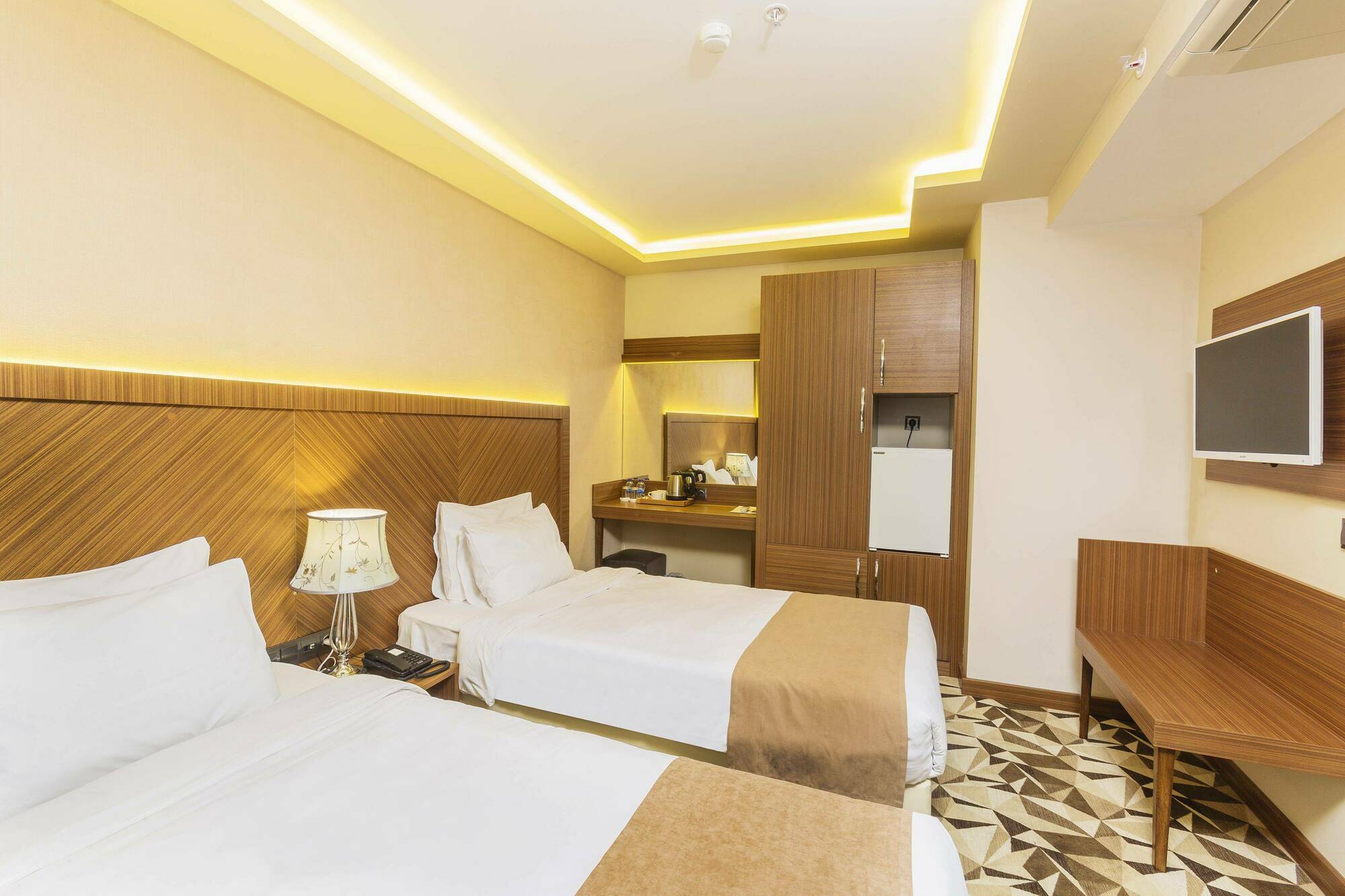 Taksim Time Hotel Istanbul Bagian luar foto
